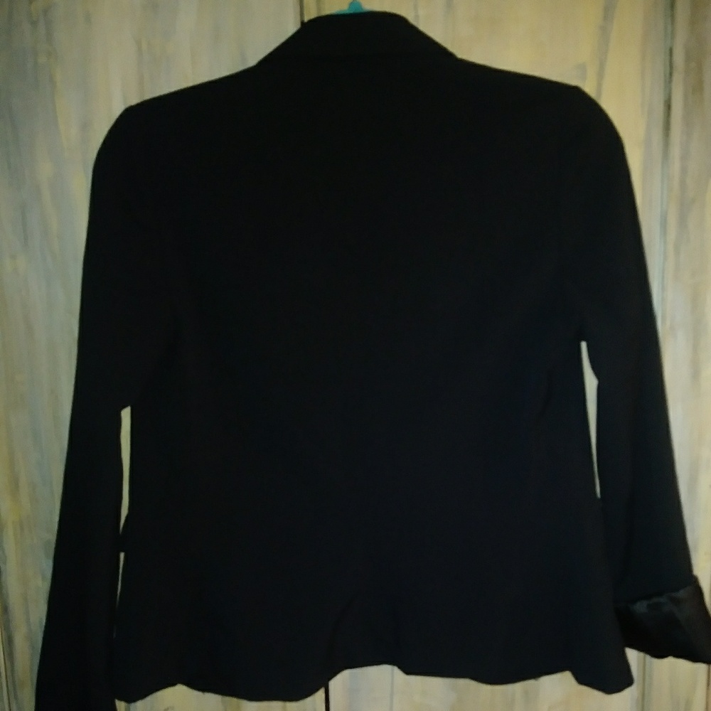 Adorable Blazer - Picture 3 of 3